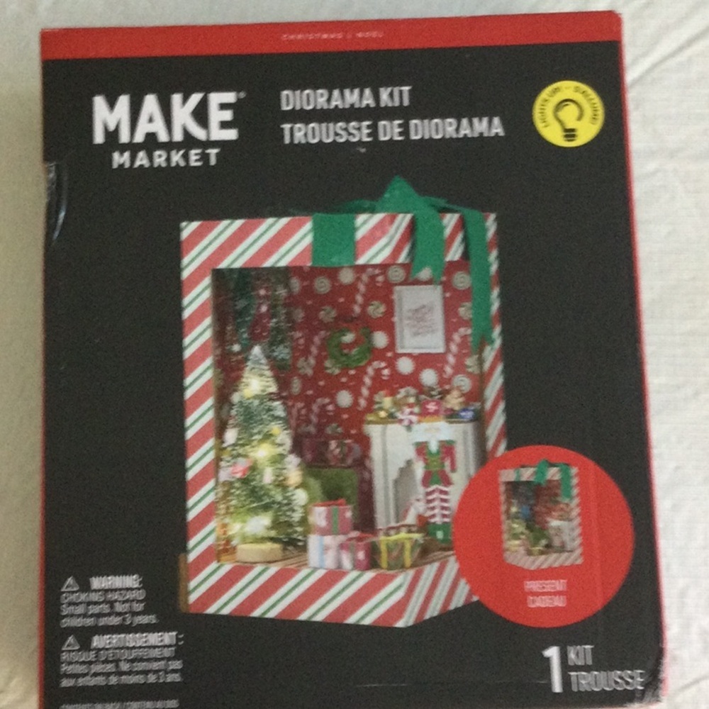 Make Market Christmas Diorama Kit